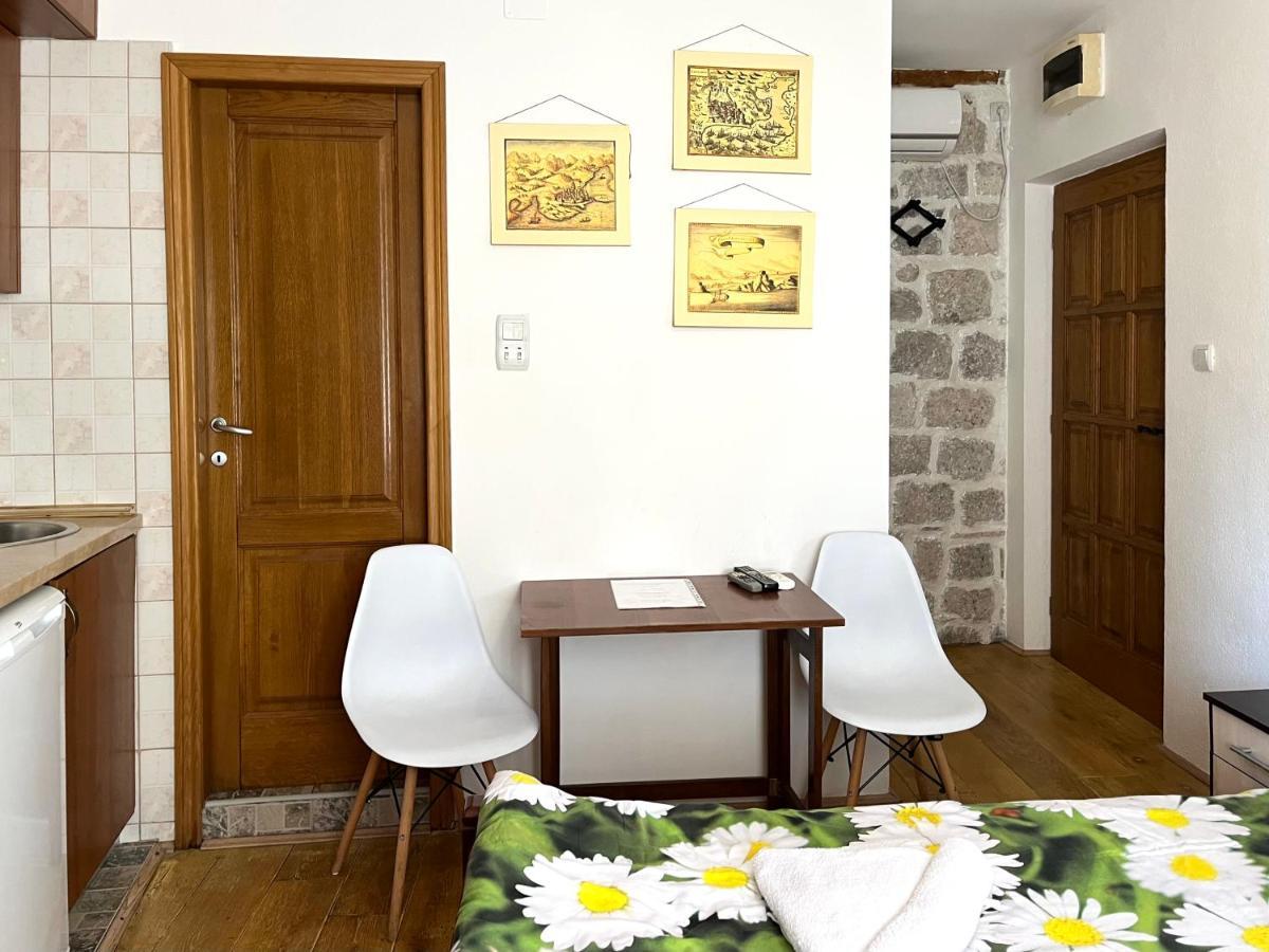 South Gate Apartments 262 Kotor Bagian luar foto