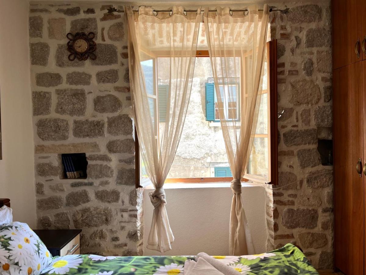 South Gate Apartments 262 Kotor Bagian luar foto