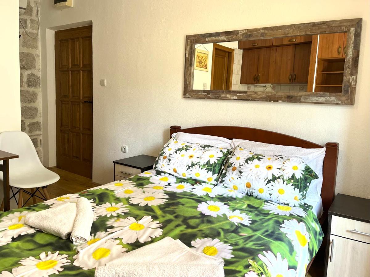 South Gate Apartments 262 Kotor Bagian luar foto