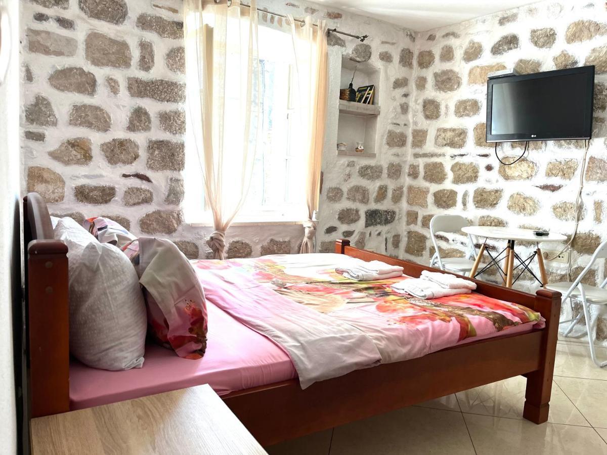 South Gate Apartments 262 Kotor Bagian luar foto