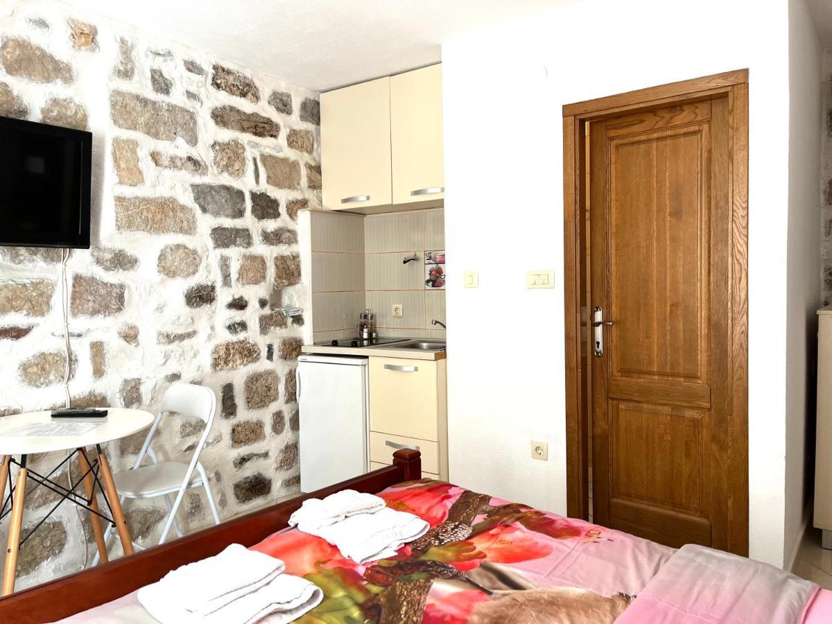 South Gate Apartments 262 Kotor Bagian luar foto