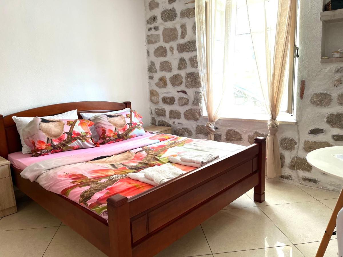 South Gate Apartments 262 Kotor Bagian luar foto