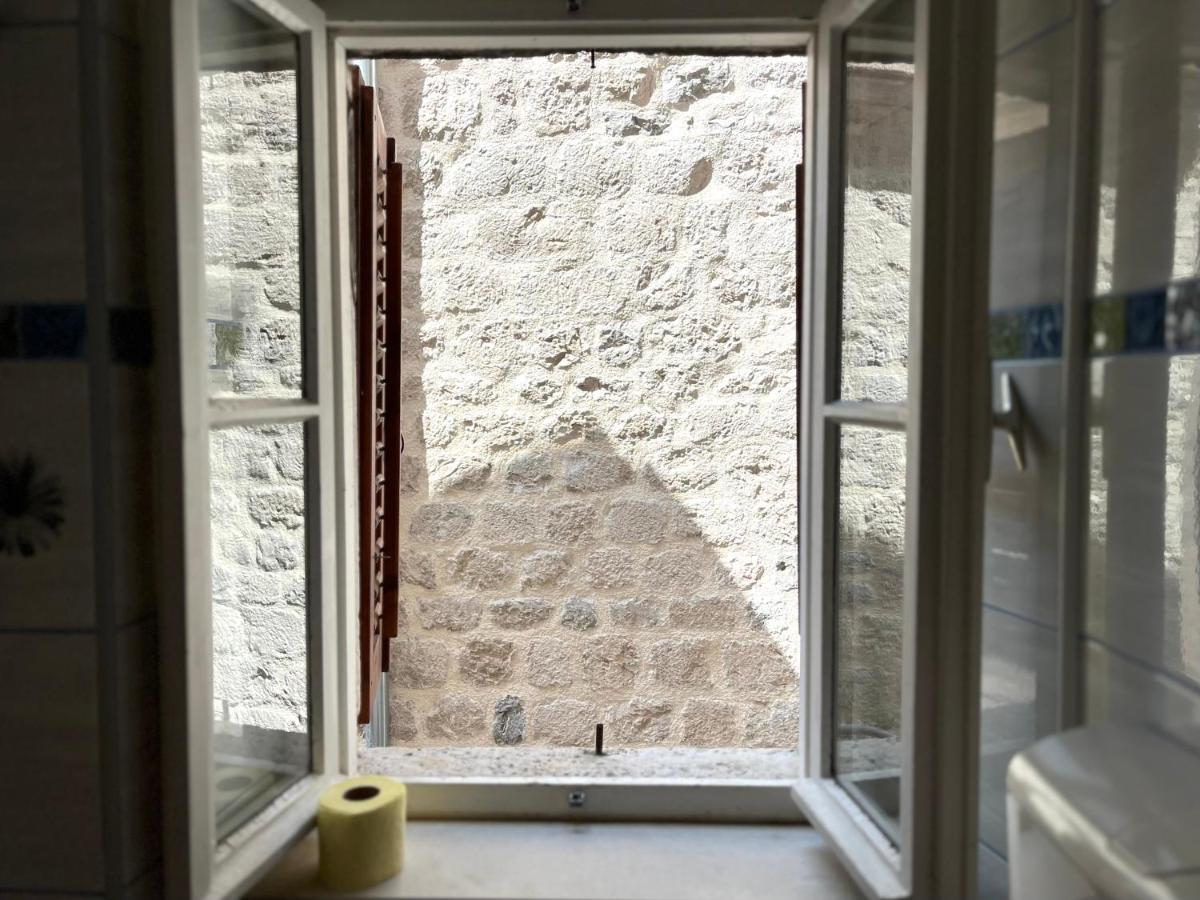 South Gate Apartments 262 Kotor Bagian luar foto
