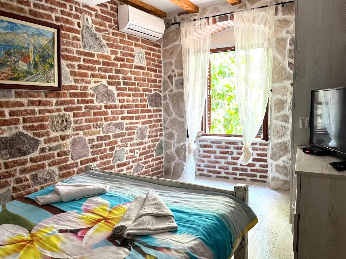 South Gate Apartments 262 Kotor Bagian luar foto
