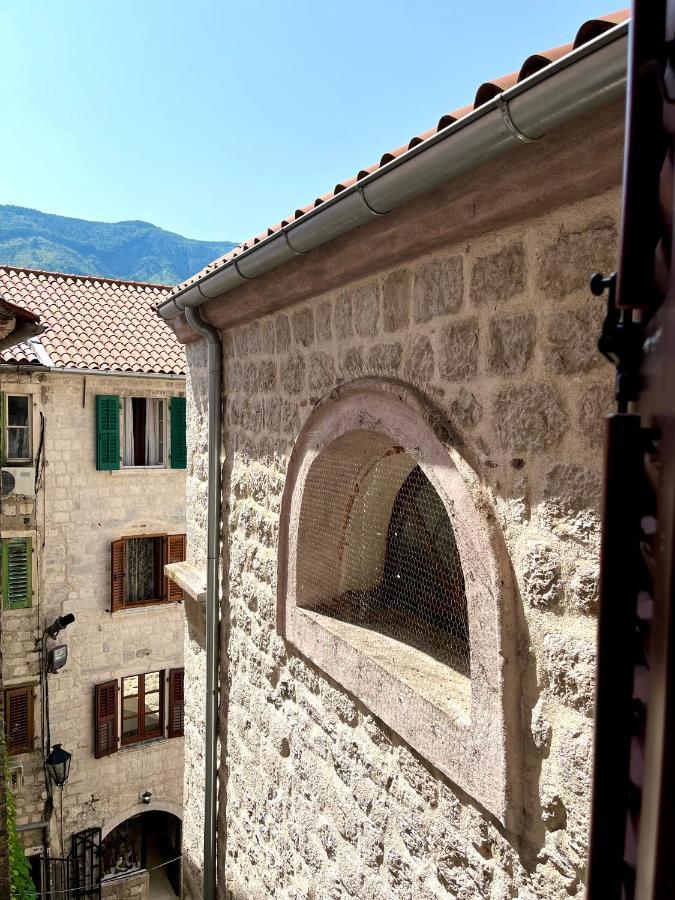 South Gate Apartments 262 Kotor Bagian luar foto